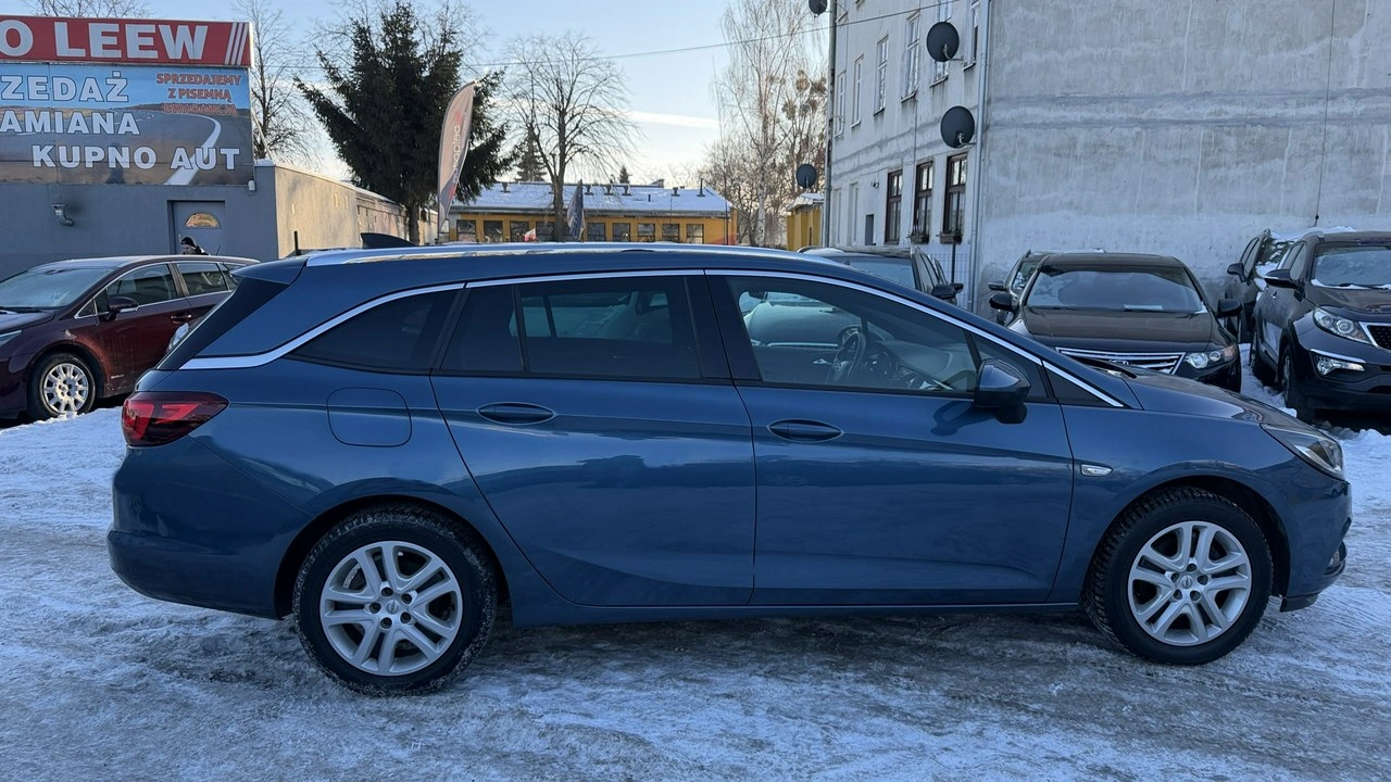 Opel Astra - Zdjęcie 3