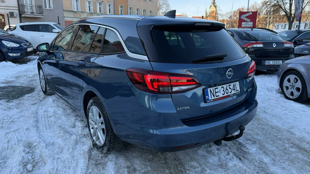 Opel Astra - Zdjęcie 8