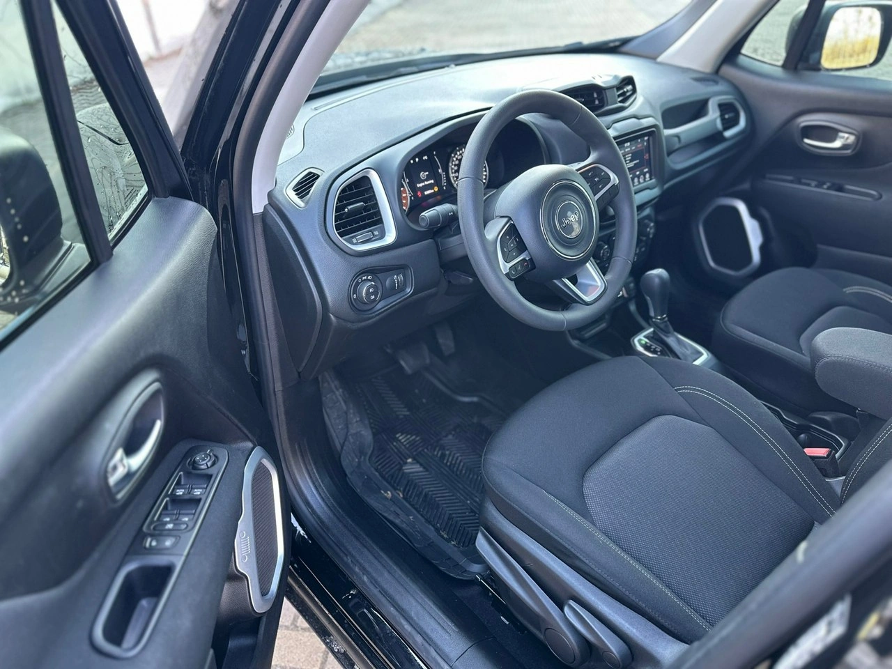 Jeep Renegade - Zdjęcie 4