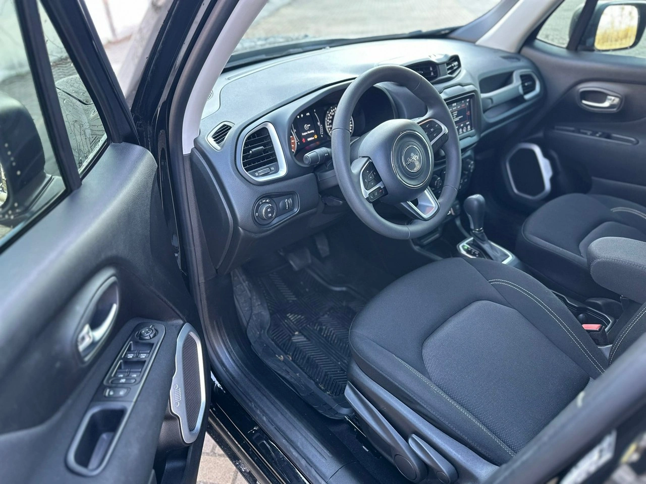 Jeep Renegade - Zdjęcie 4