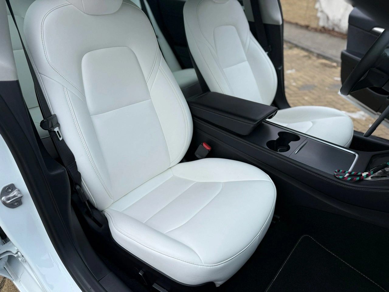 Tesla Model 3 - Zdjęcie 7