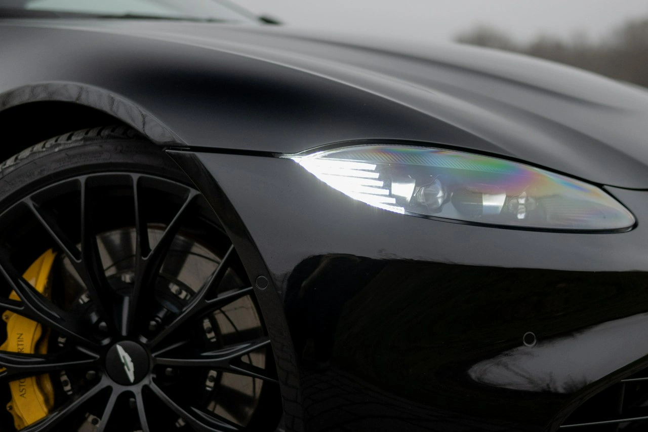 Aston Martin Vantage - Zdjęcie 12