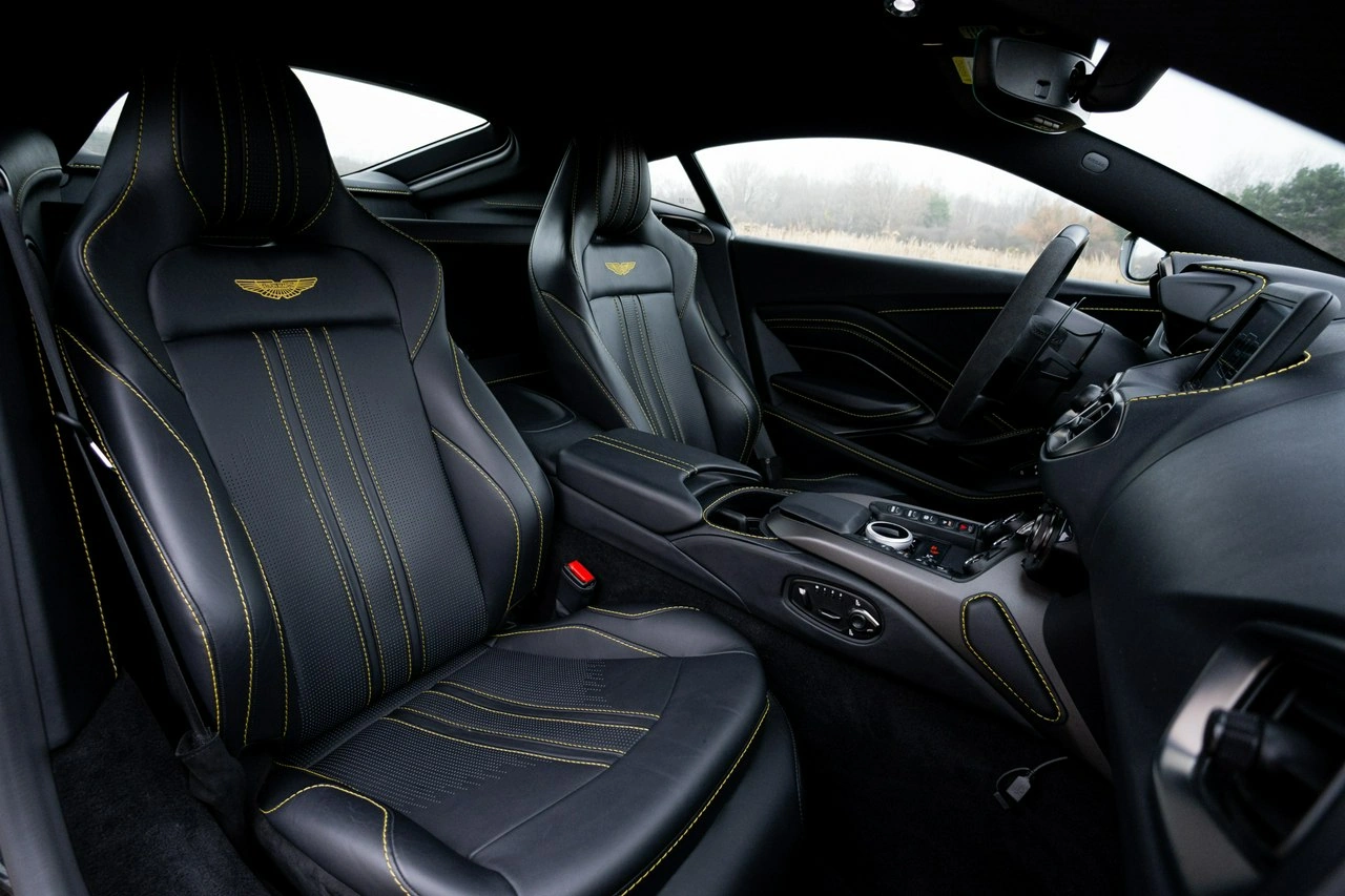 Aston Martin Vantage - Zdjęcie 22