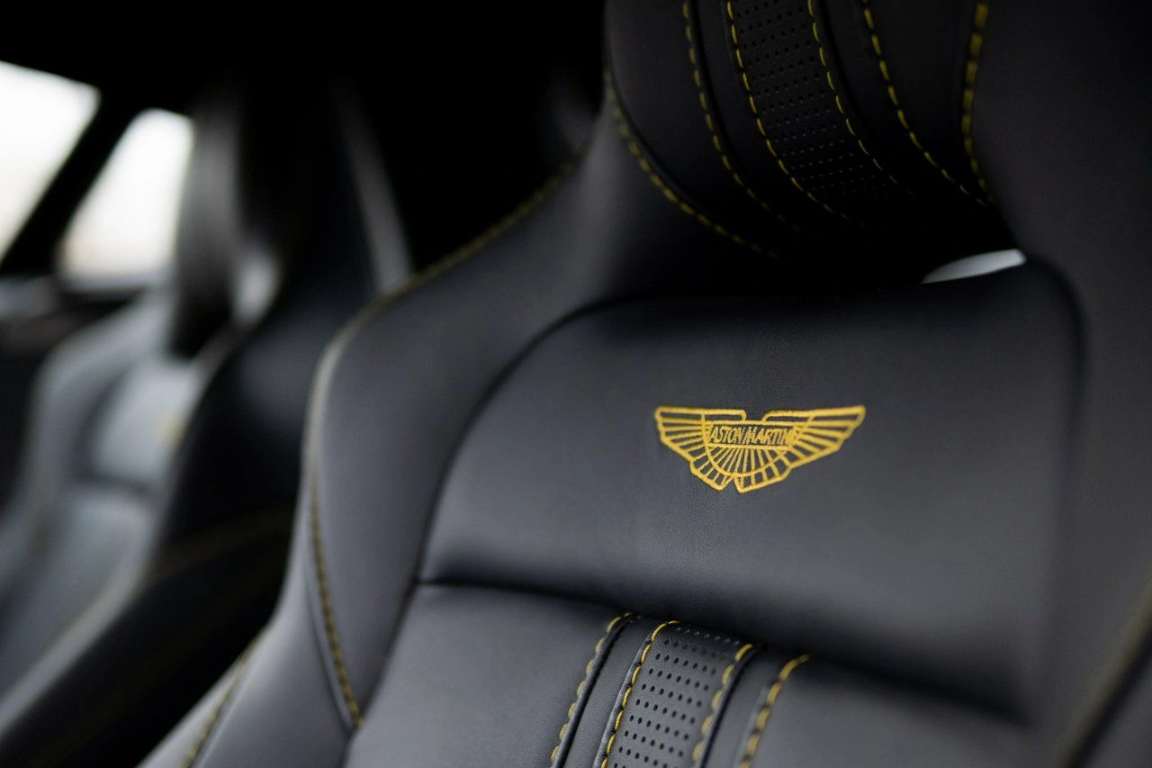 Aston Martin Vantage - Zdjęcie 23