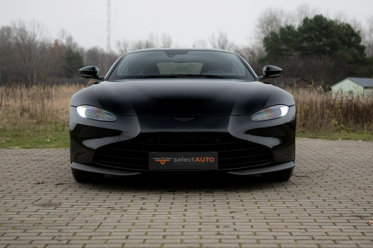 Aston Martin Vantage - Zdjęcie 1