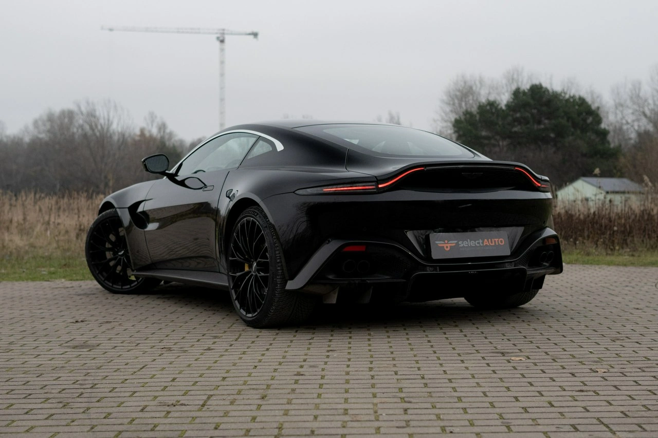 Aston Martin Vantage - Zdjęcie 3
