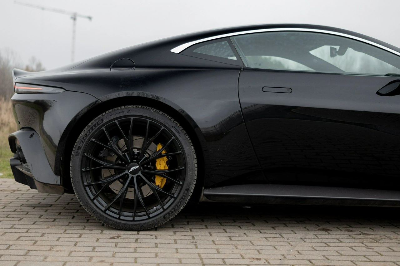 Aston Martin Vantage - Zdjęcie 7