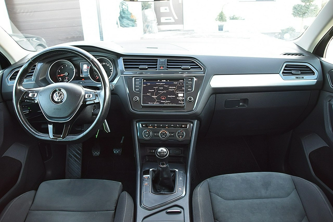Volkswagen Tiguan - Zdjęcie 11
