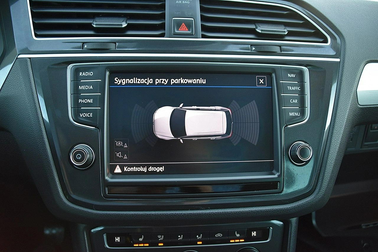 Volkswagen Tiguan - Zdjęcie 15