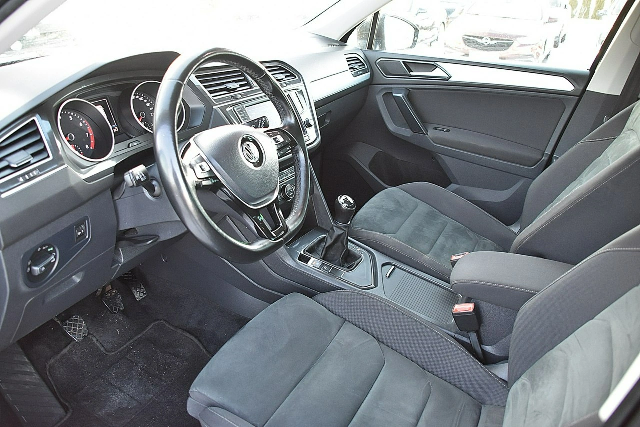 Volkswagen Tiguan - Zdjęcie 8