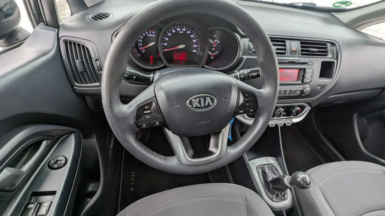 Kia Rio - Zdjęcie 11