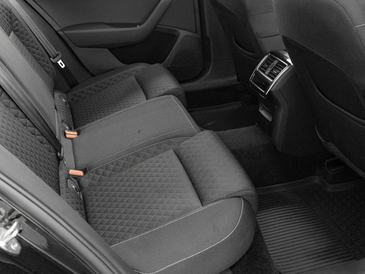 Skoda Superb - Zdjęcie 25