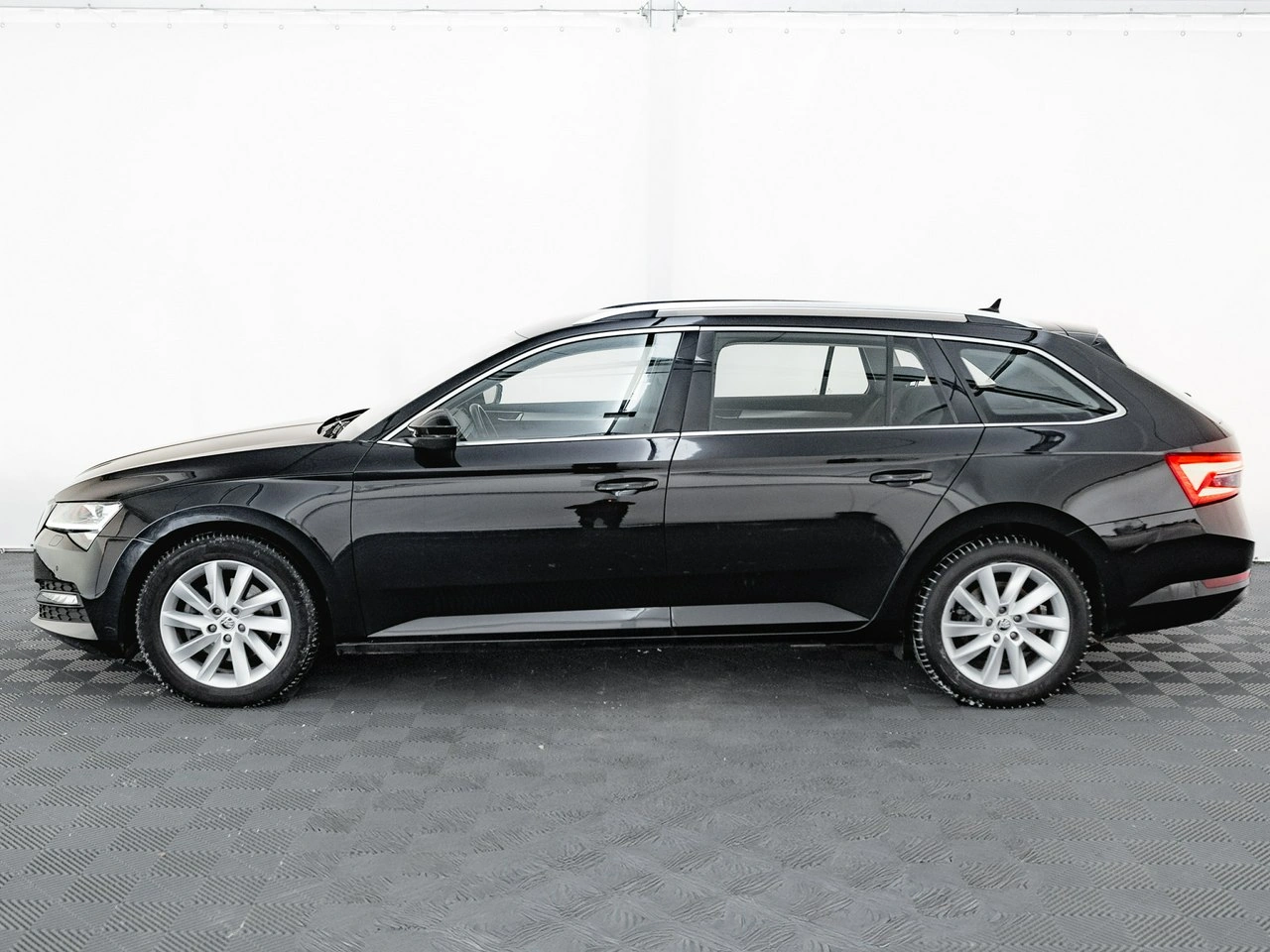 Skoda Superb - Zdjęcie 7