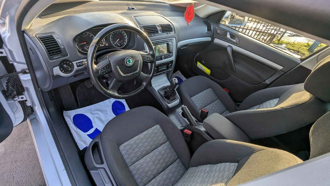 Skoda Octavia - Zdjęcie 10