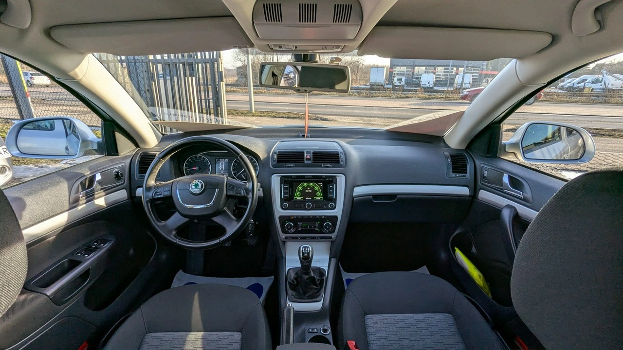 Skoda Octavia - Zdjęcie 16