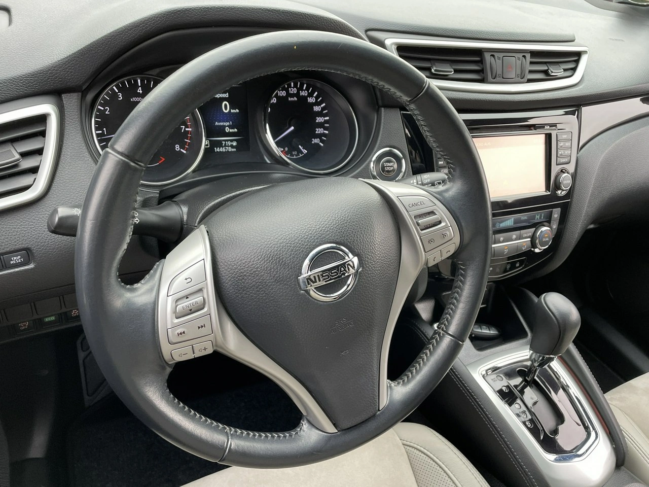 Nissan Qashqai - Zdjęcie 18