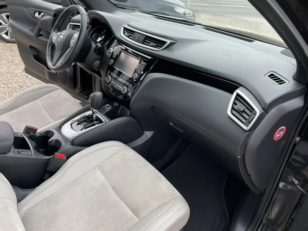 Nissan Qashqai - Zdjęcie 27