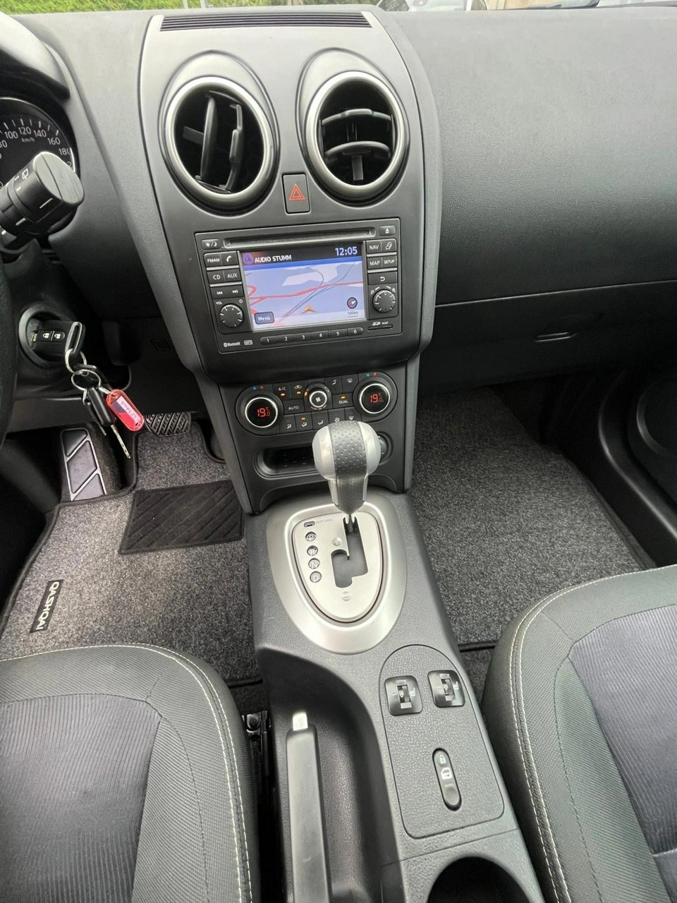 Nissan Qashqai - Zdjęcie 12