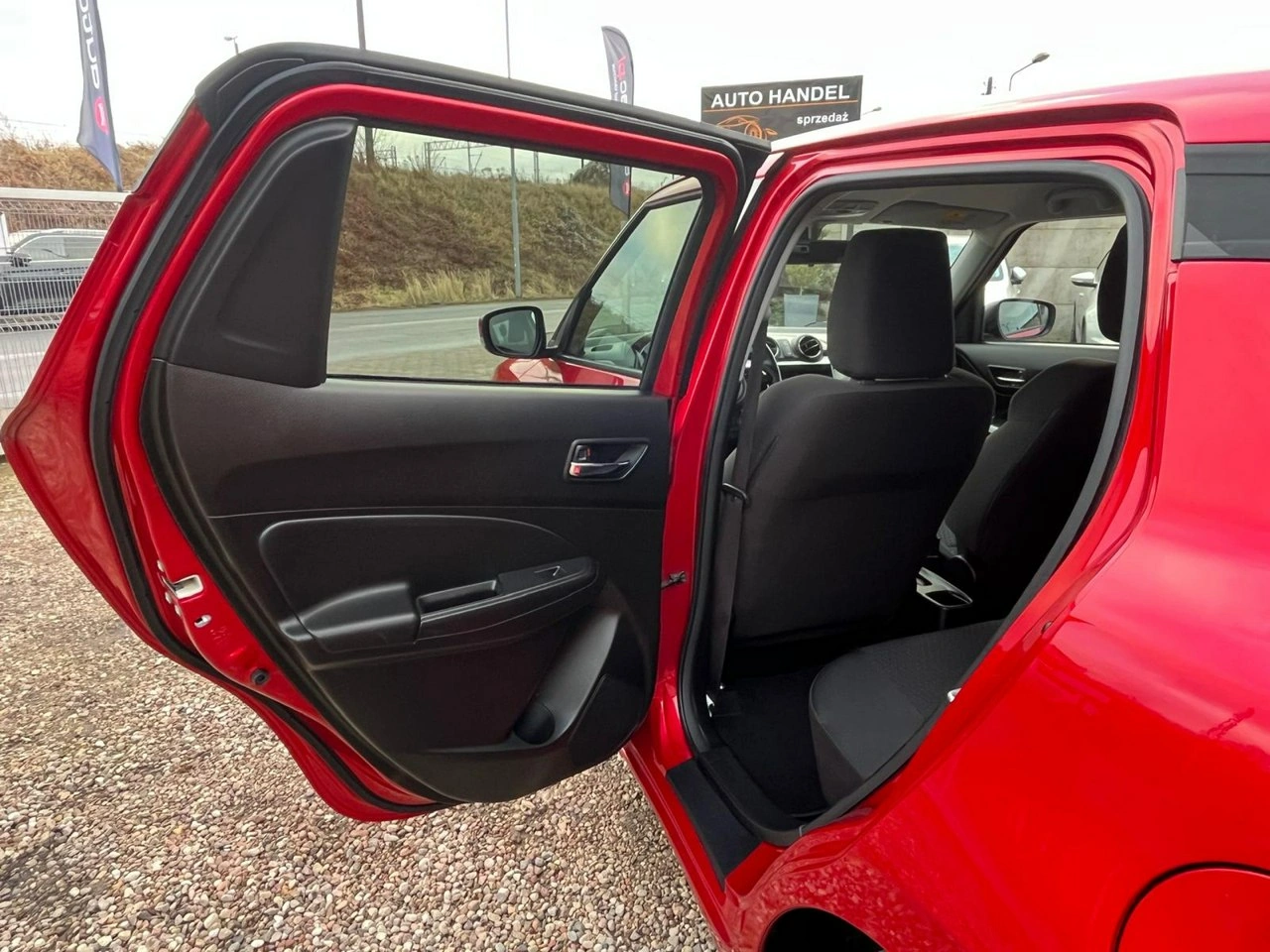 Suzuki Swift - Zdjęcie 22