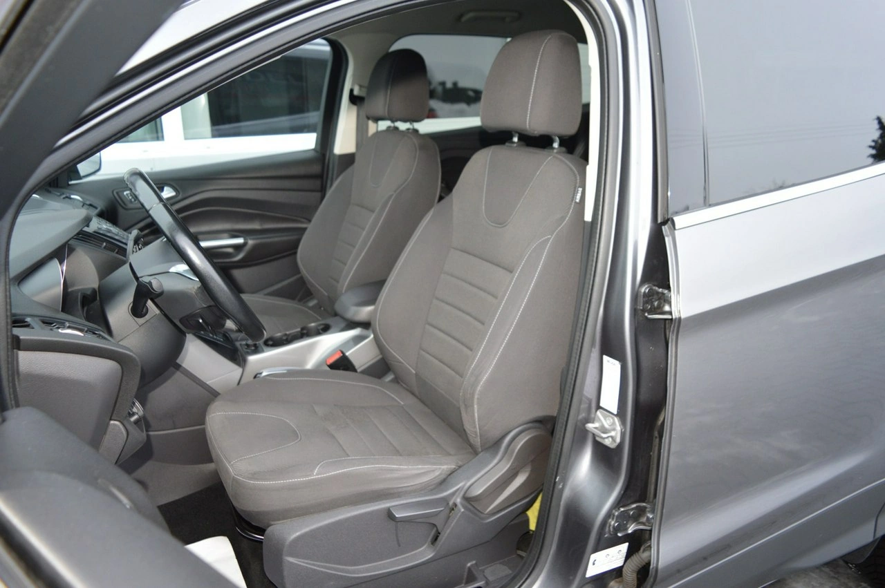 Ford Kuga - Zdjęcie 17