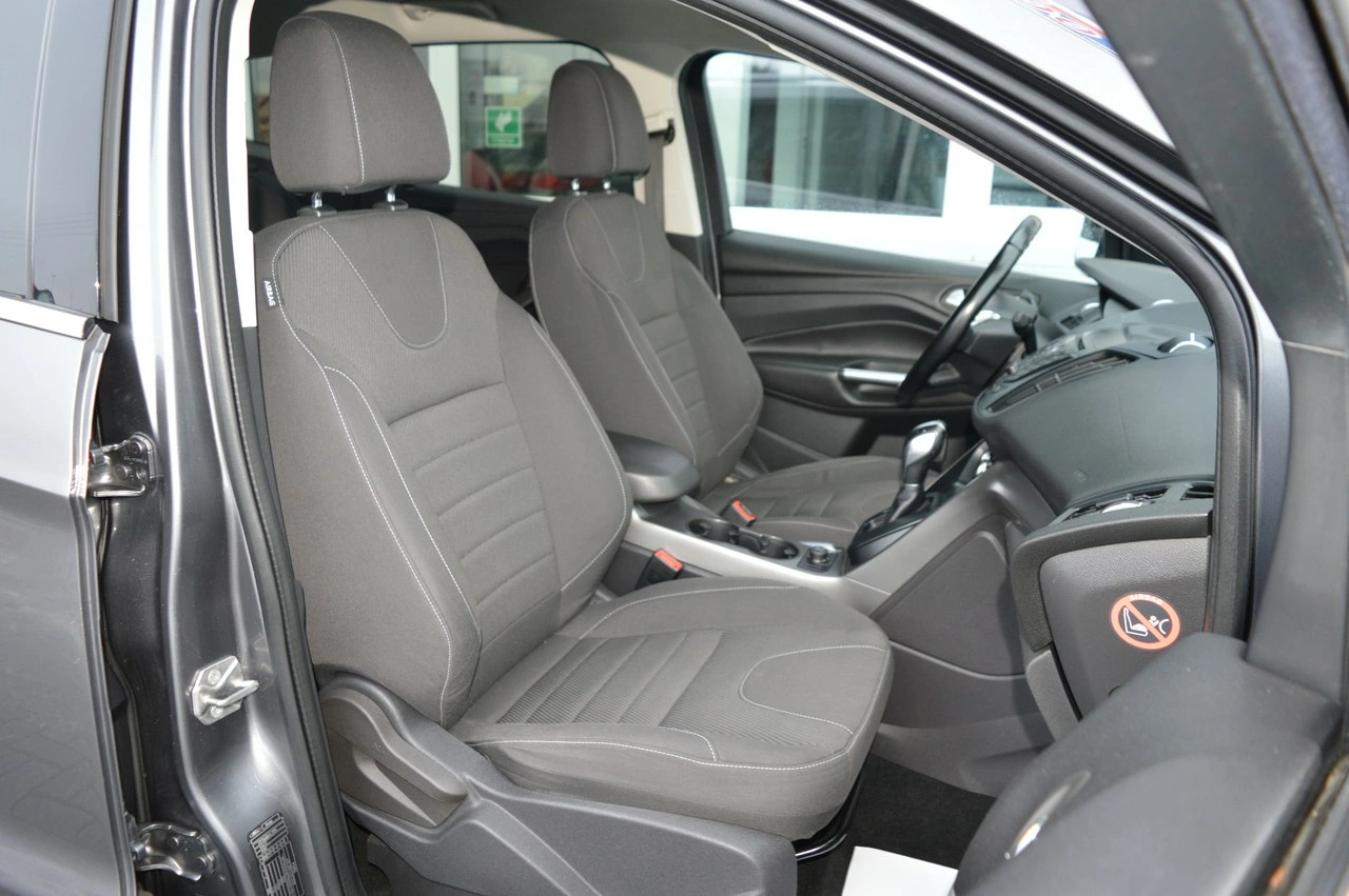 Ford Kuga - Zdjęcie 25