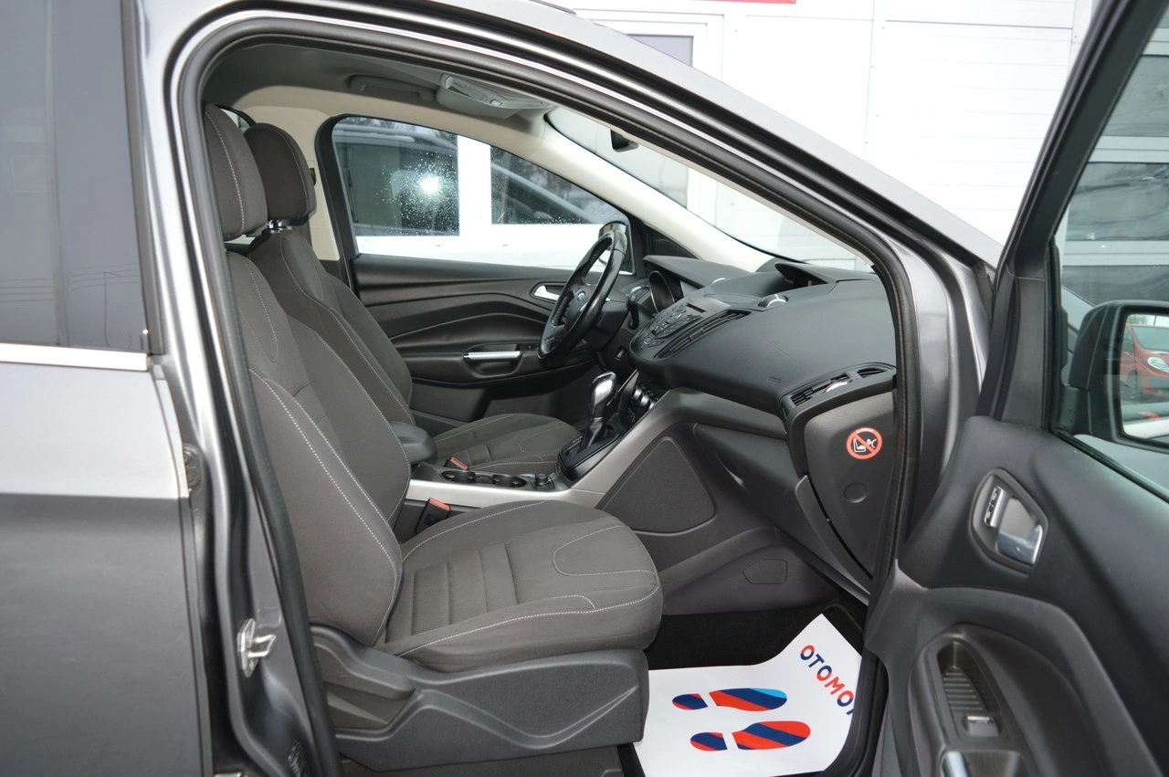 Ford Kuga - Zdjęcie 26