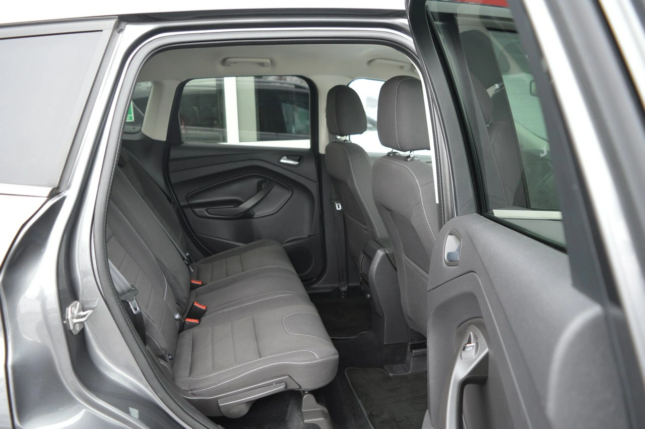 Ford Kuga - Zdjęcie 27