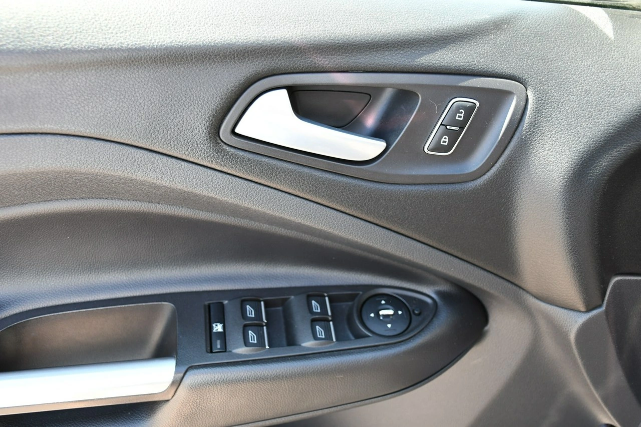 Ford Kuga - Zdjęcie 35