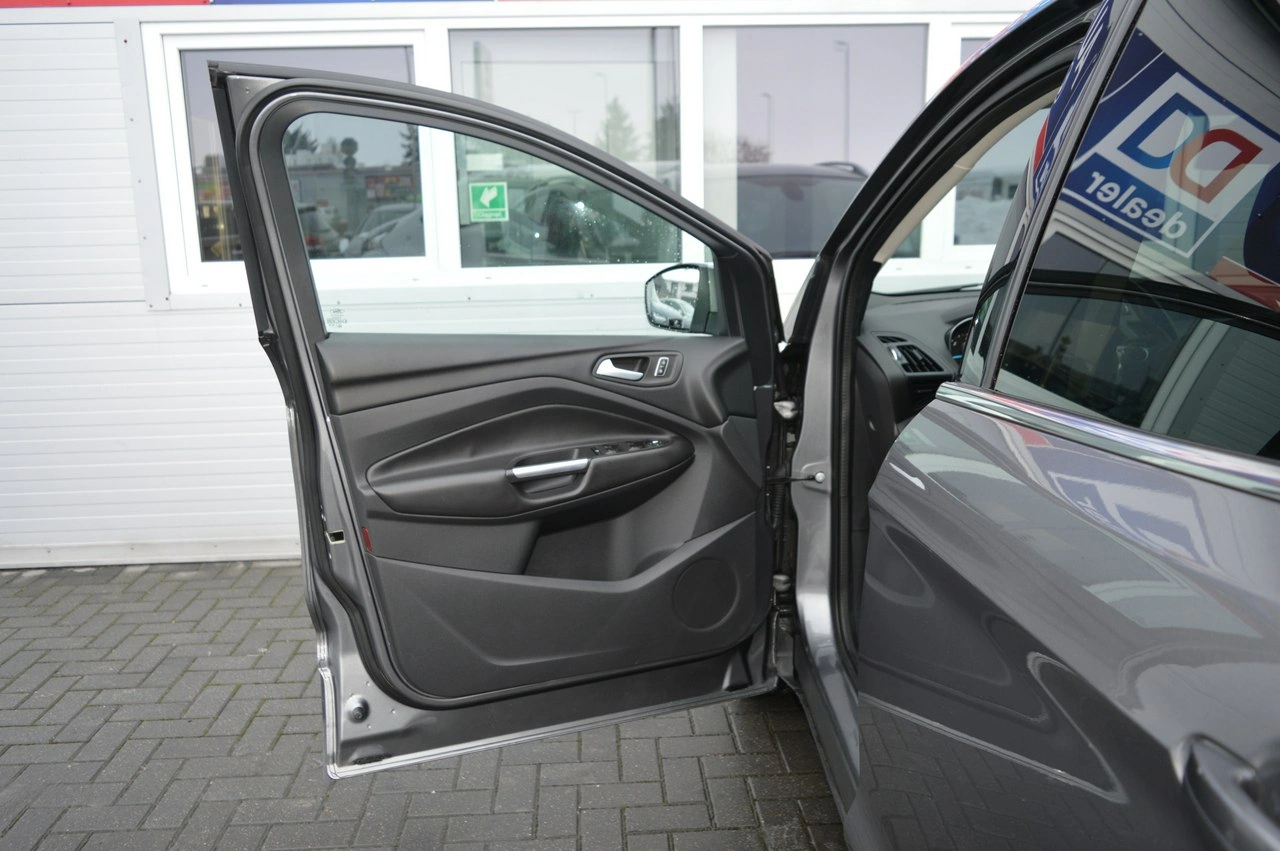 Ford Kuga - Zdjęcie 34