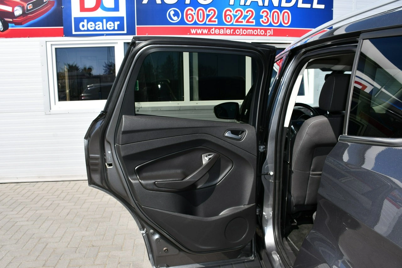 Ford Kuga - Zdjęcie 36