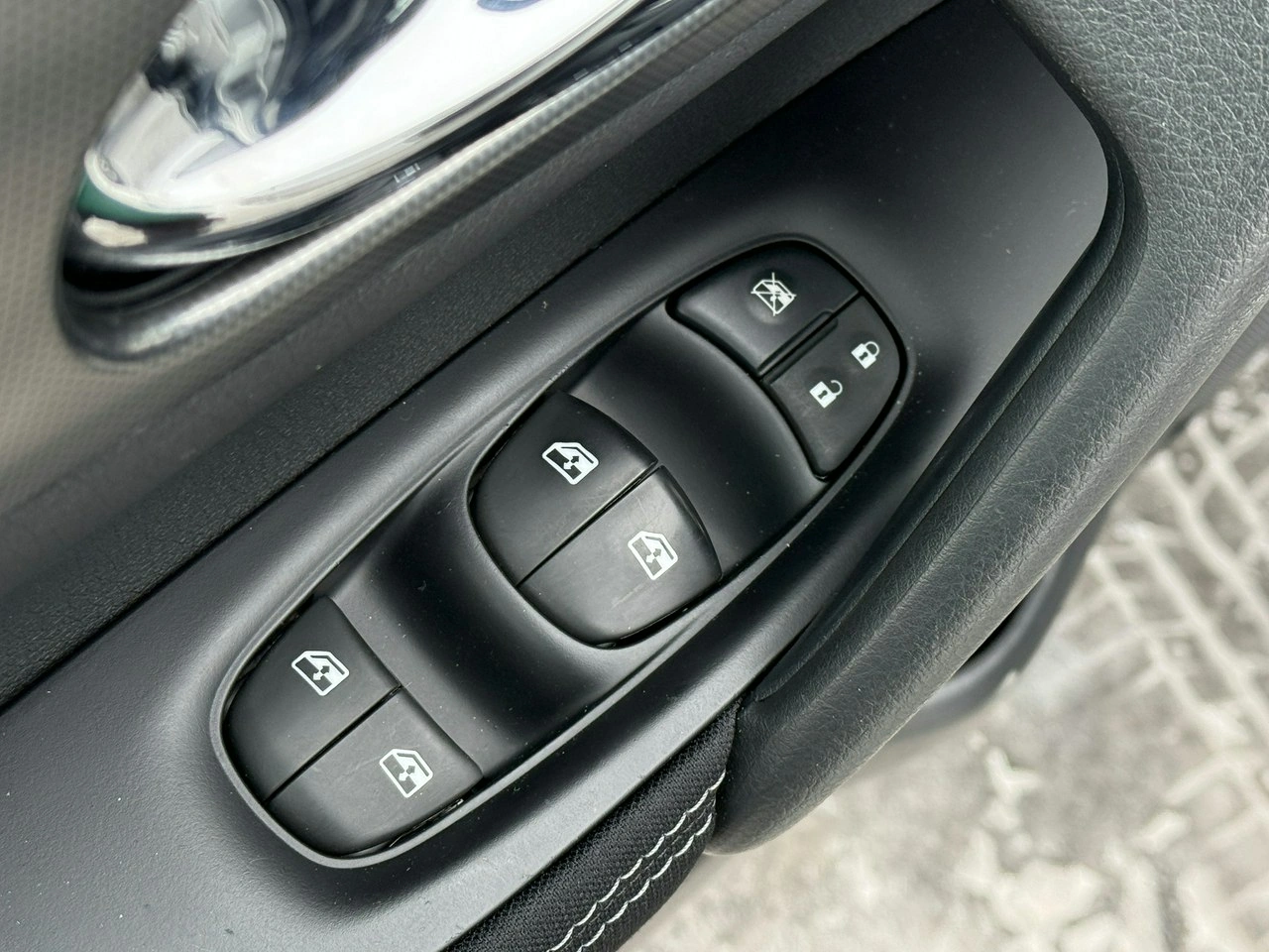 Nissan Qashqai - Zdjęcie 11