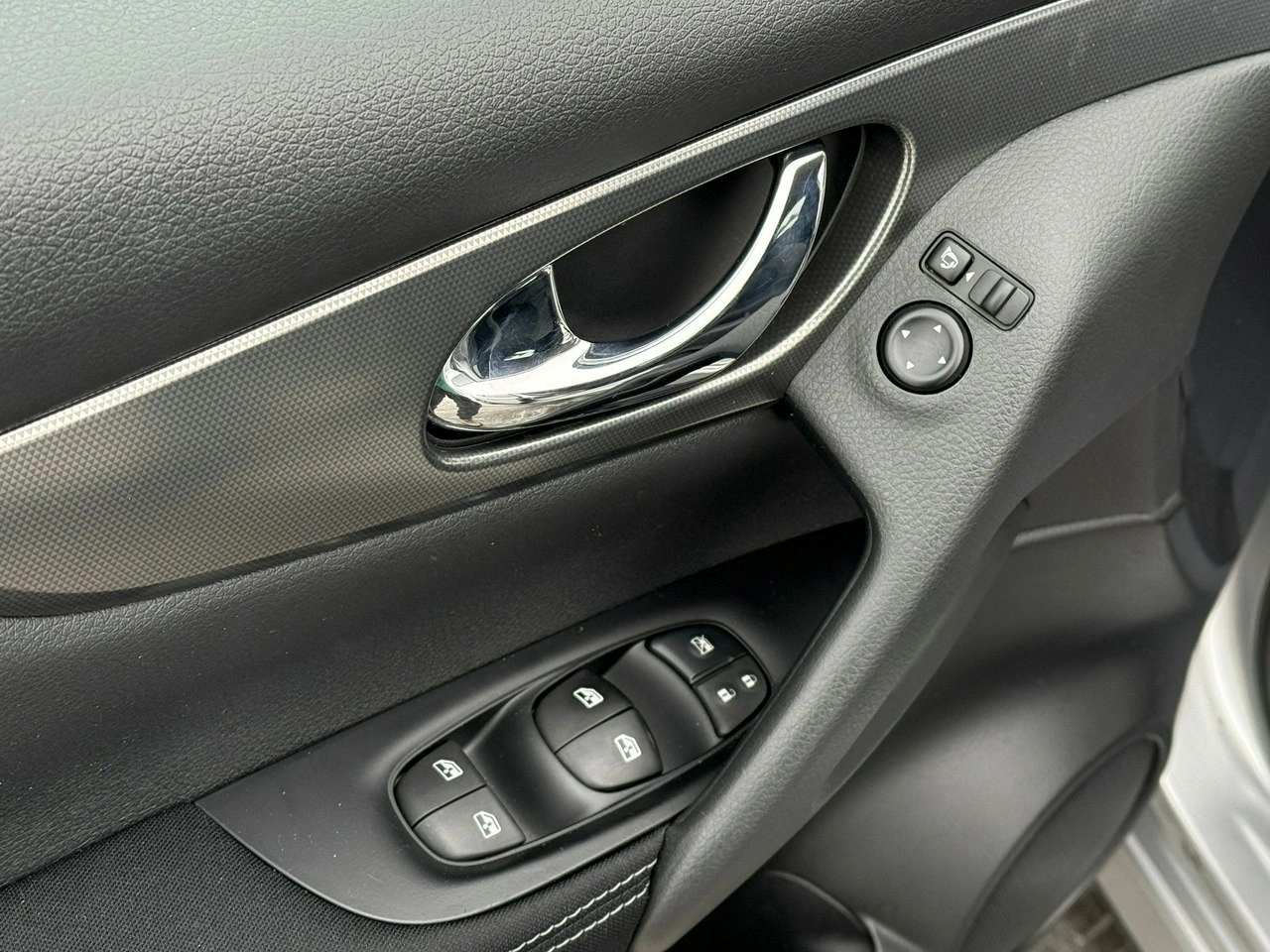 Nissan Qashqai - Zdjęcie 10