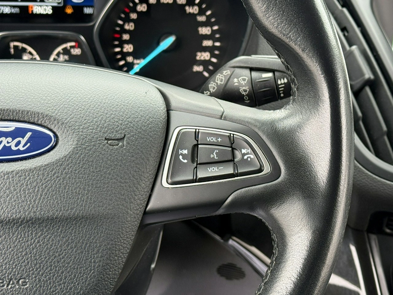 Ford Kuga - Zdjęcie 12