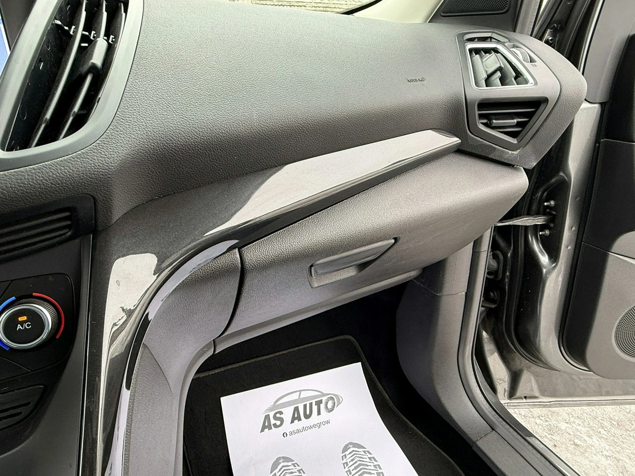 Ford Kuga - Zdjęcie 23