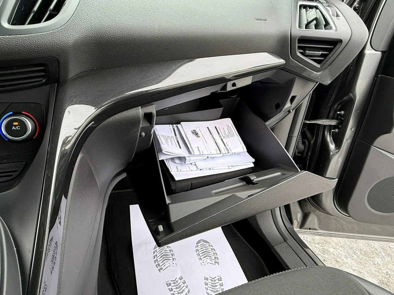 Ford Kuga - Zdjęcie 18