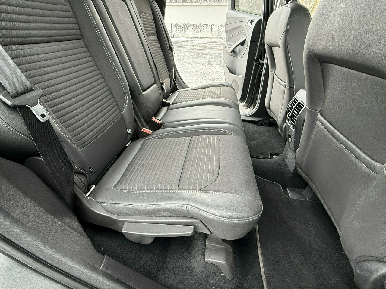 Ford Kuga - Zdjęcie 60