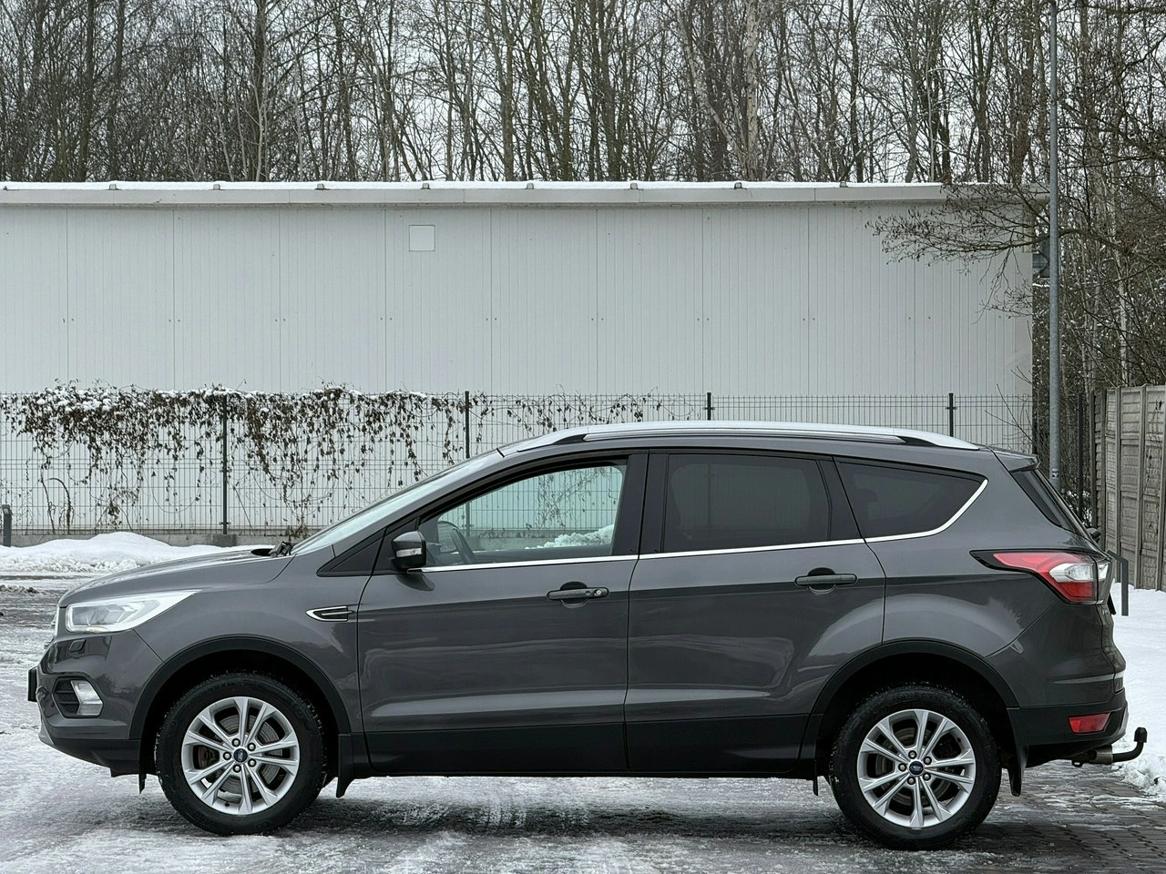 Ford Kuga - Zdjęcie 27