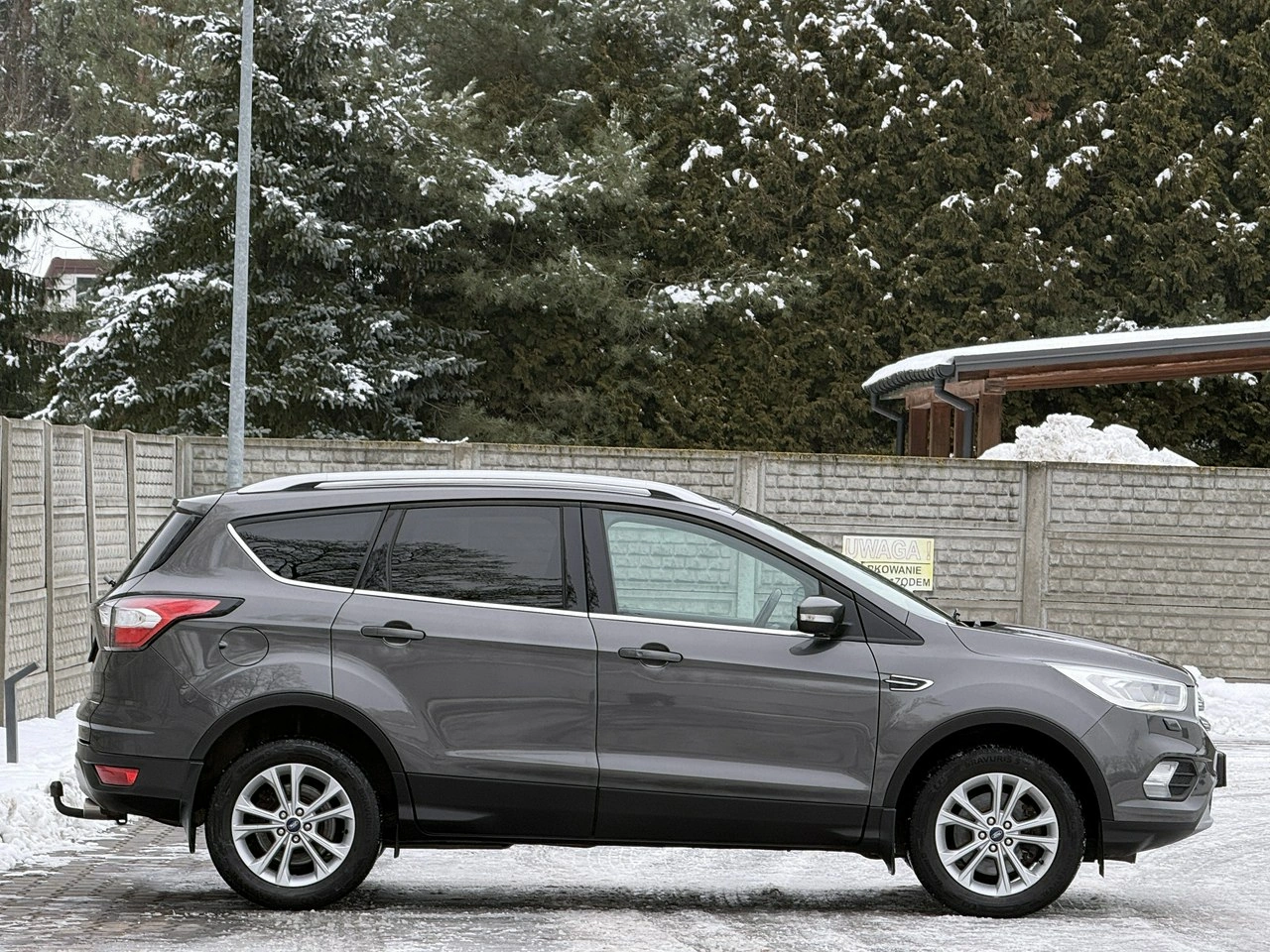 Ford Kuga - Zdjęcie 37