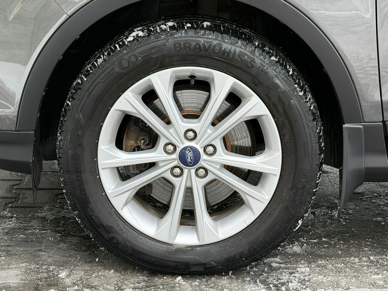 Ford Kuga - Zdjęcie 21