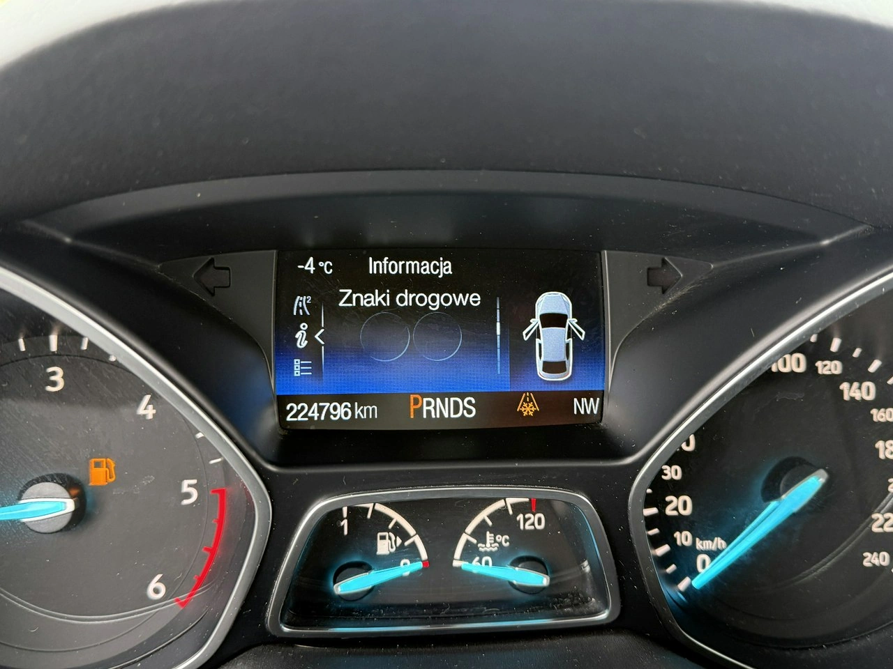 Ford Kuga - Zdjęcie 17