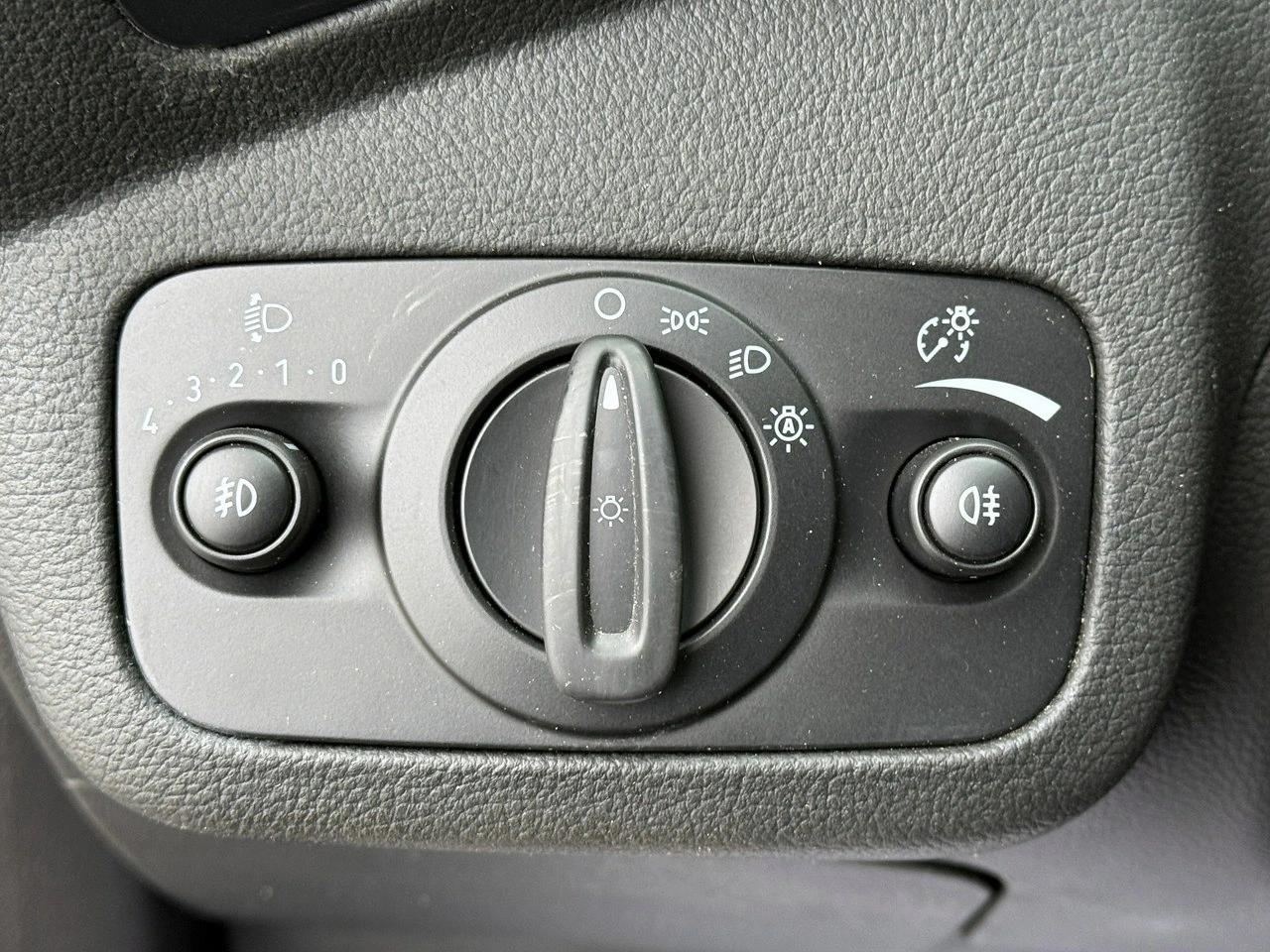 Ford Kuga - Zdjęcie 10