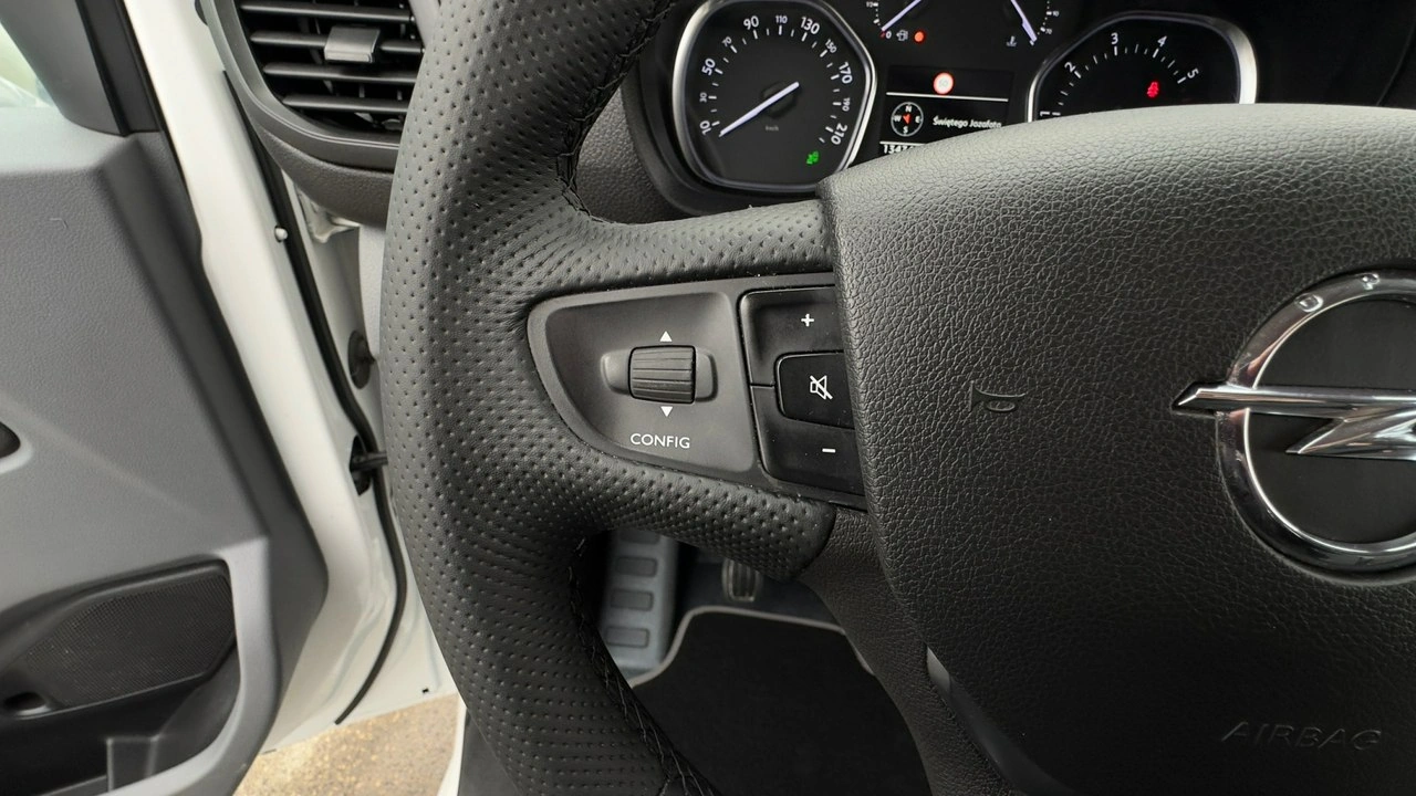 Opel Vivaro - Zdjęcie 24