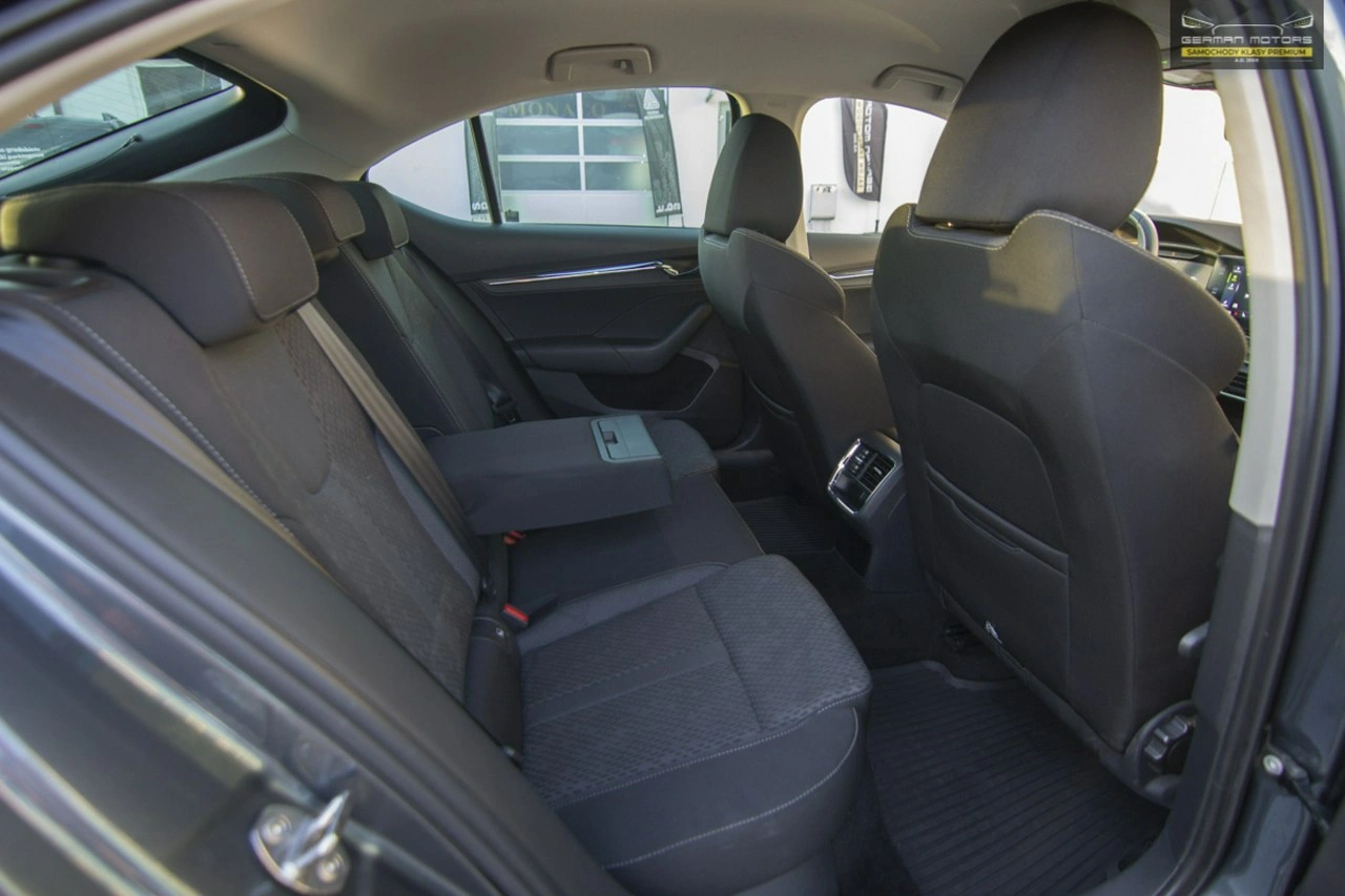 Skoda Octavia - Zdjęcie 24