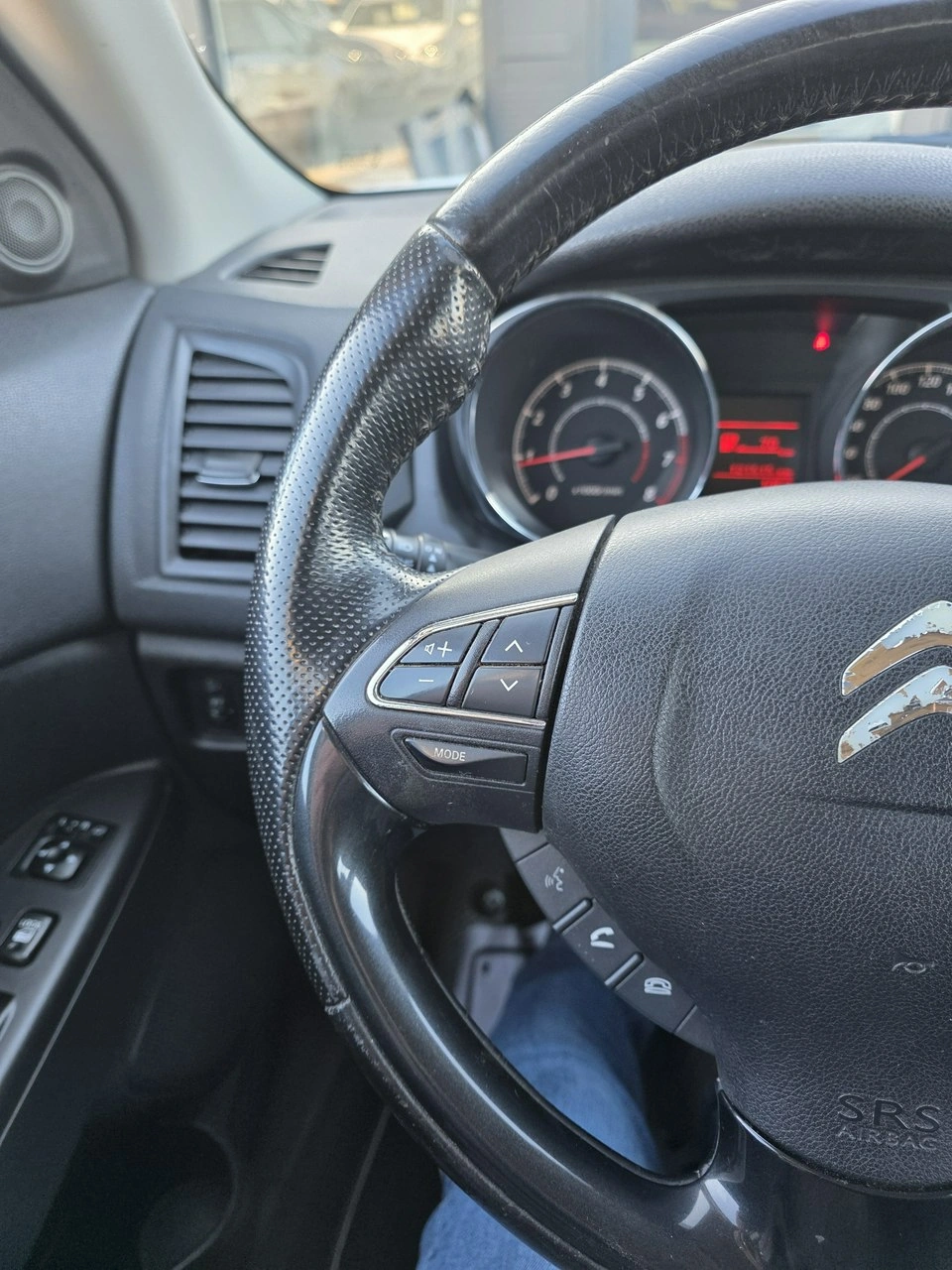 Citroën C4 Aircross - Zdjęcie 28