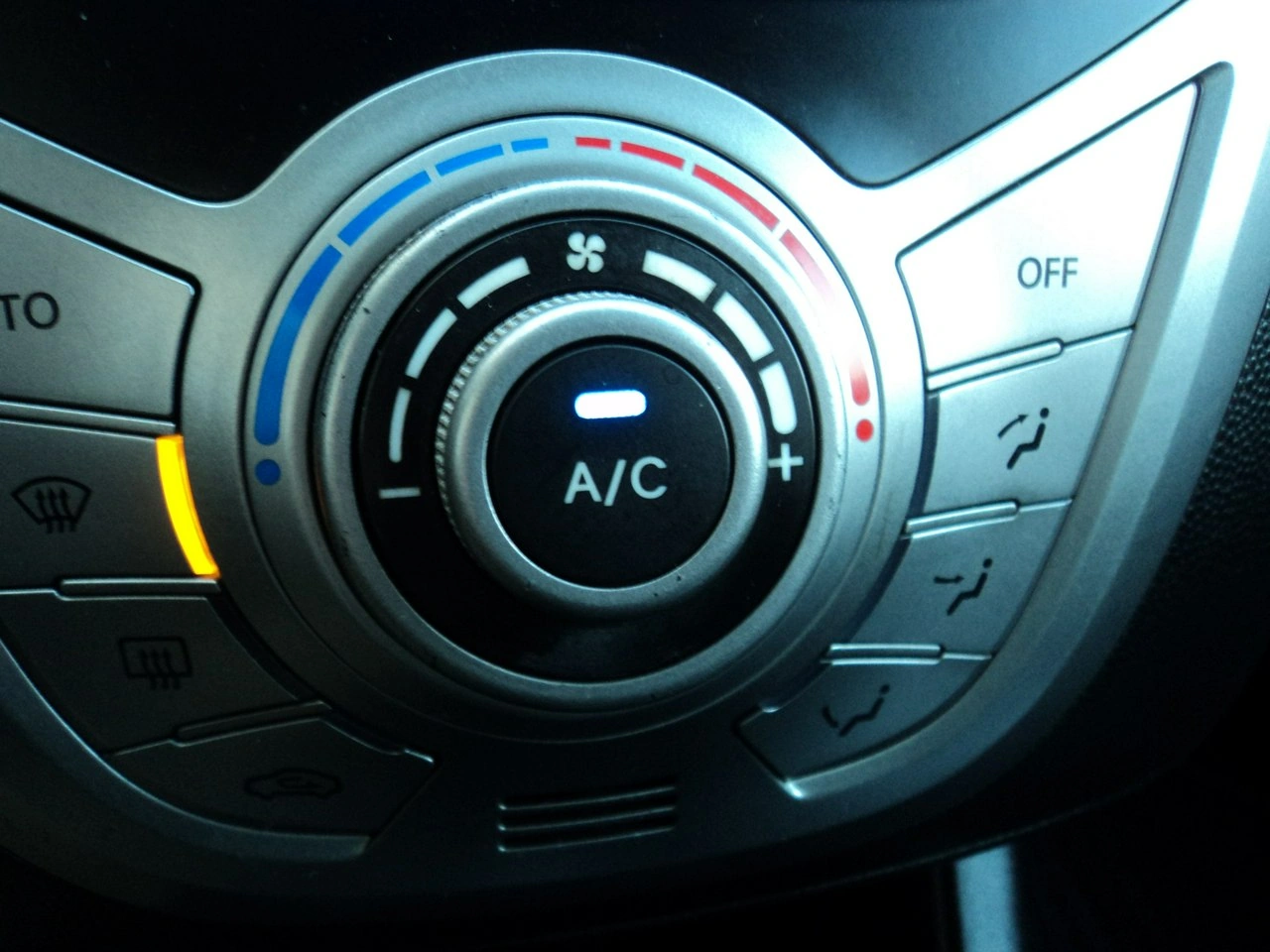 Hyundai ix20 - Zdjęcie 11