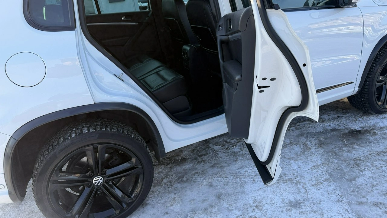 Volkswagen Tiguan - Zdjęcie 23