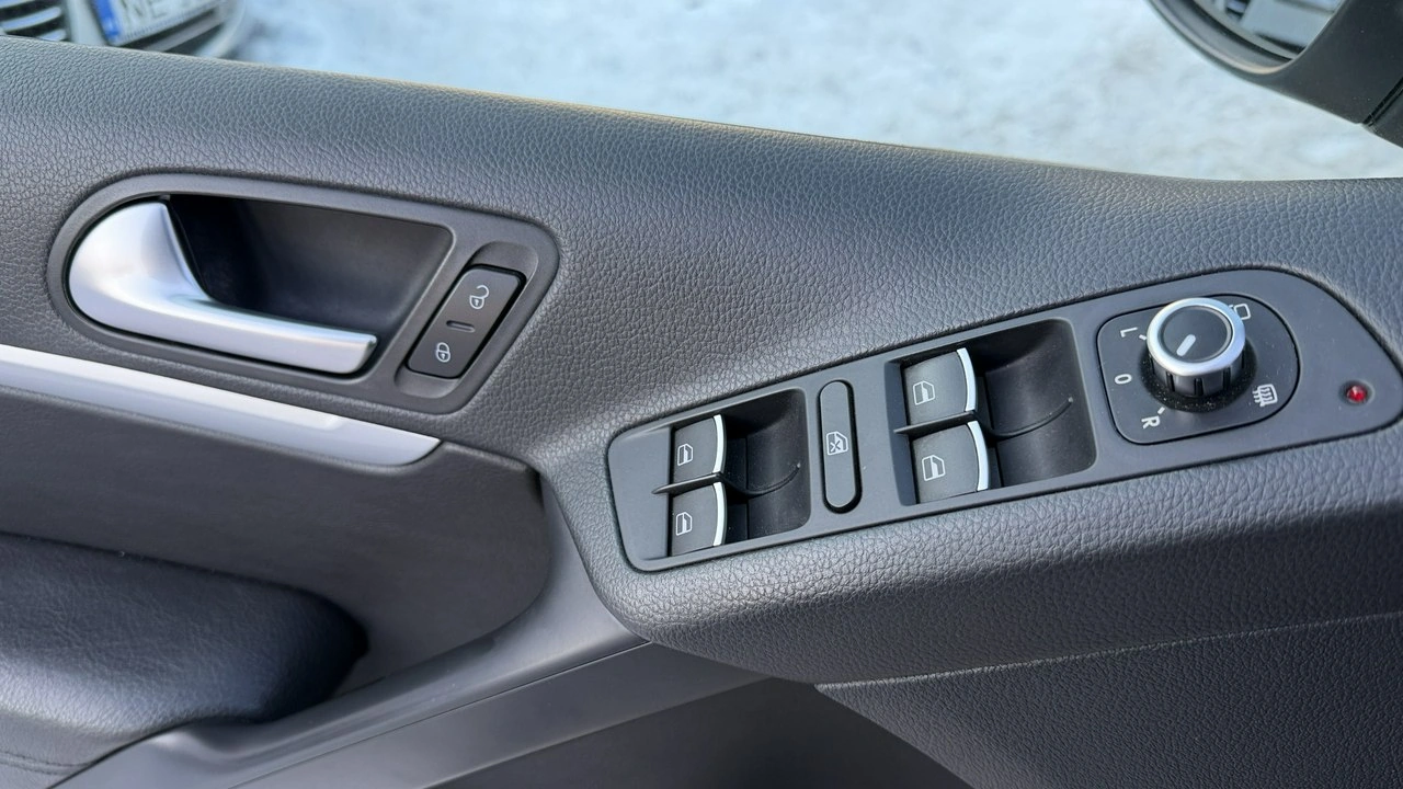 Volkswagen Tiguan - Zdjęcie 28