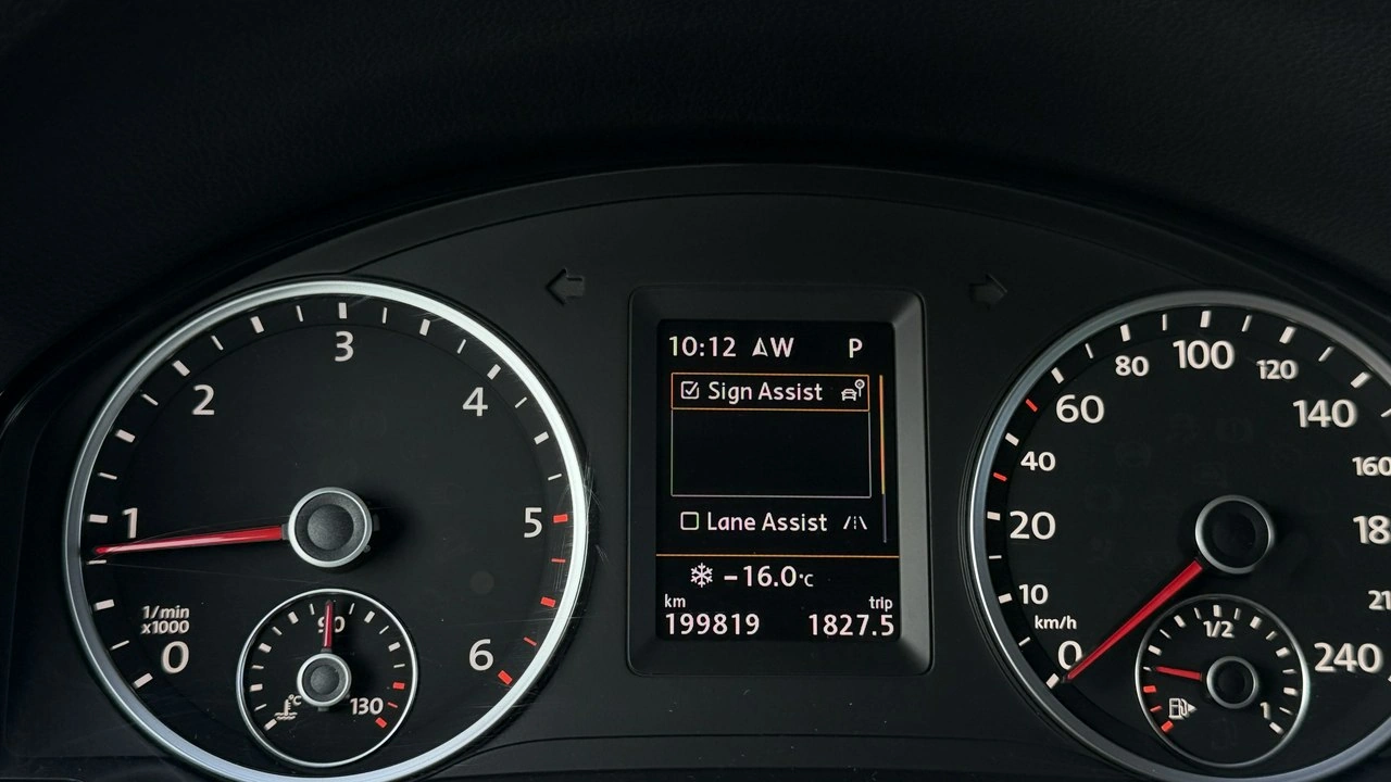 Volkswagen Tiguan - Zdjęcie 33