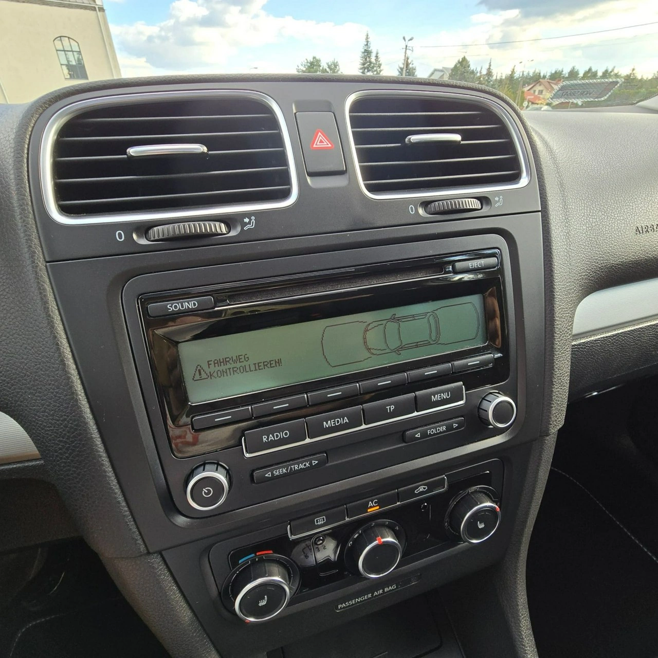 Volkswagen Golf - Zdjęcie 24