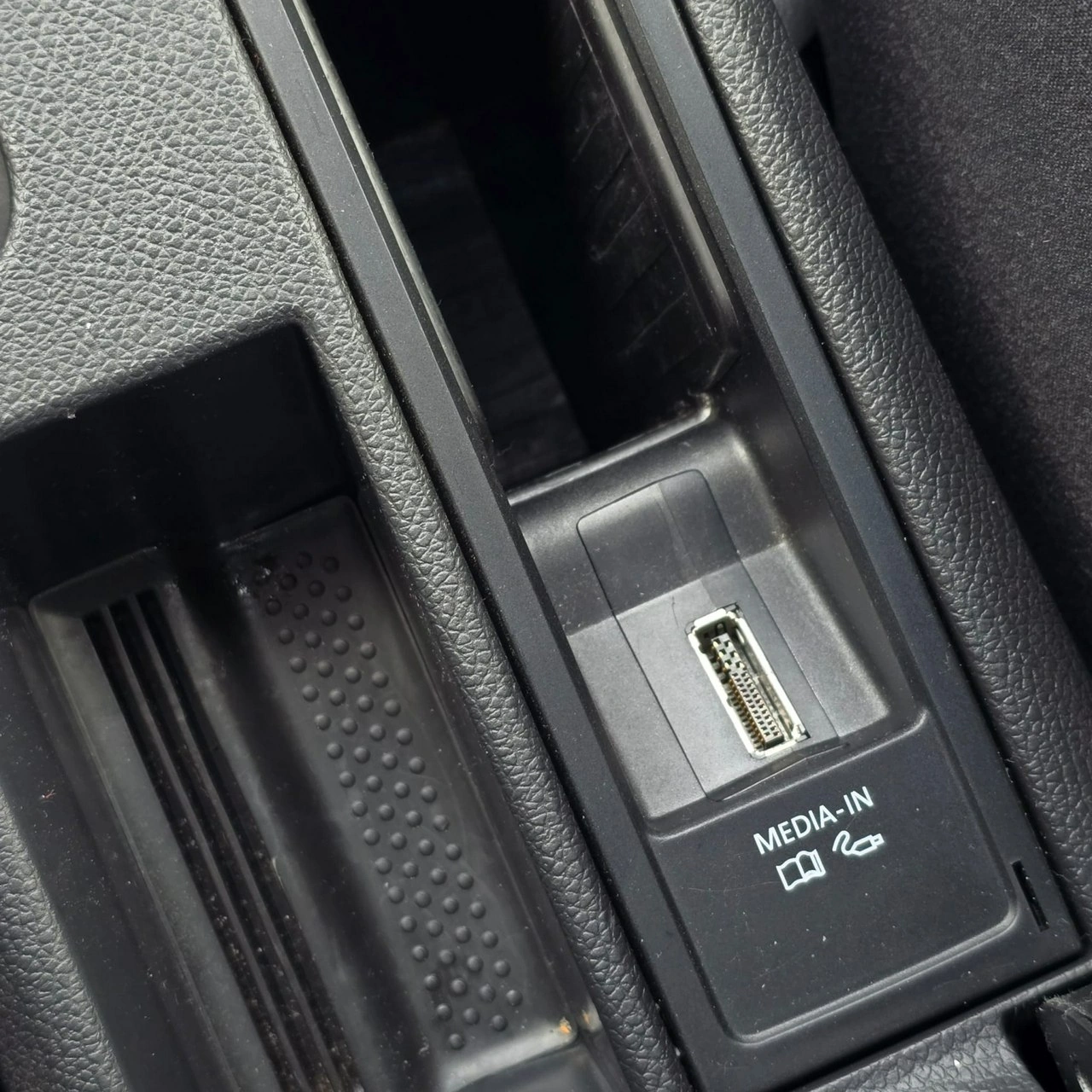 Volkswagen Golf - Zdjęcie 28